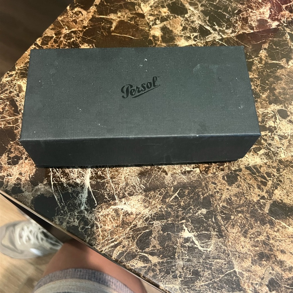 Persol Sunglasses 2747s - Picture 8 of 8